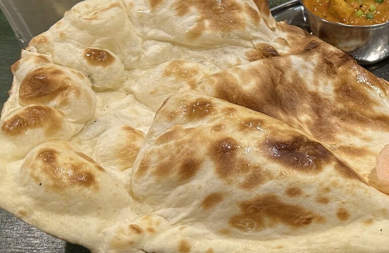 ナンマジック！五泉市のRamailo. らまいろ で最高の焼きたてナンを堪能