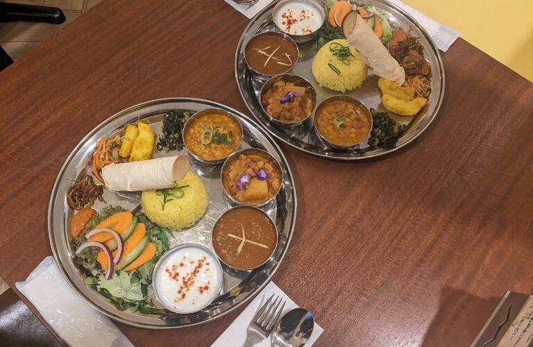 味わい深いフードの宝庫　カレータイム
